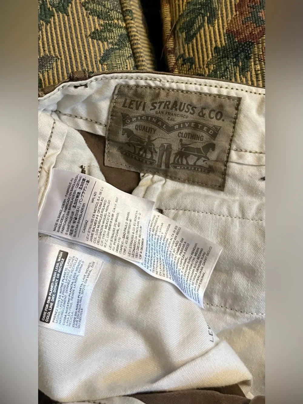 Lot or 5 Big and Tall size men’s bottoms - Levi’s, Covec Bull-it jeans, Oakhill